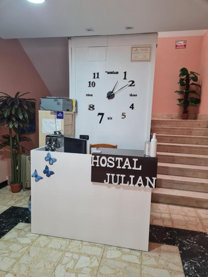 Hostal Asador Julian Brunete Exterior foto
